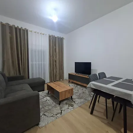 Apartment 地拉那
